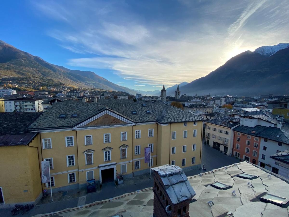 Mansarda Del Sole, Nel Cuore Di Aosta Buitenkant foto