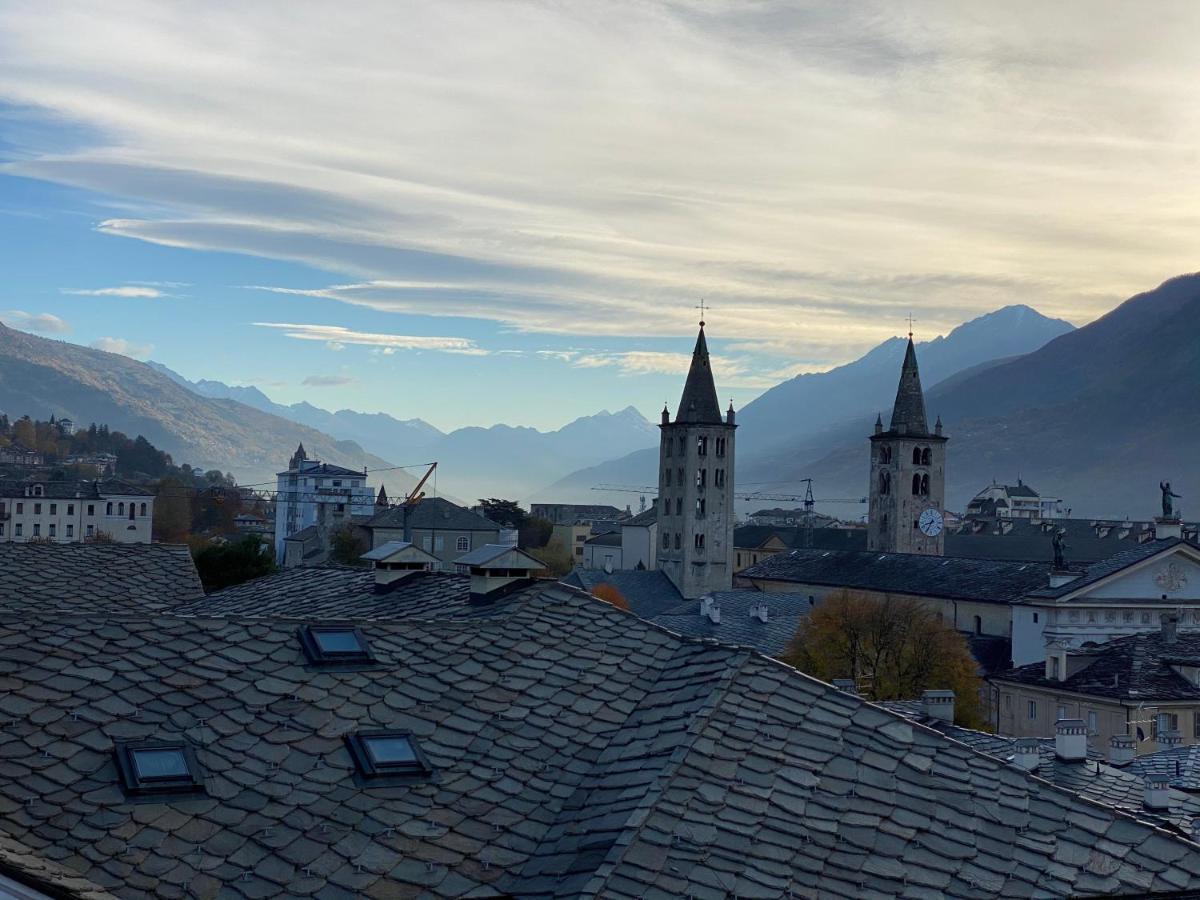 Mansarda Del Sole, Nel Cuore Di Aosta Buitenkant foto