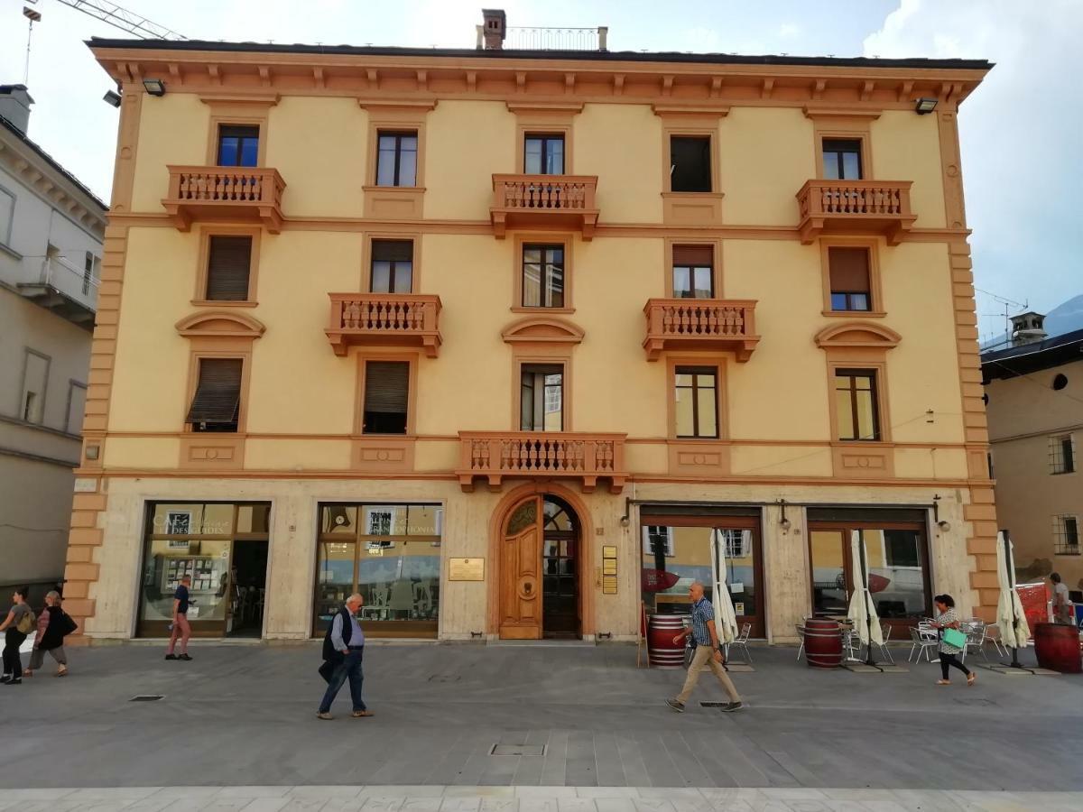 Mansarda Del Sole, Nel Cuore Di Aosta Buitenkant foto
